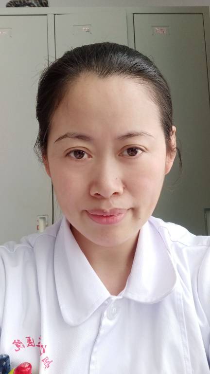于爱丽头像