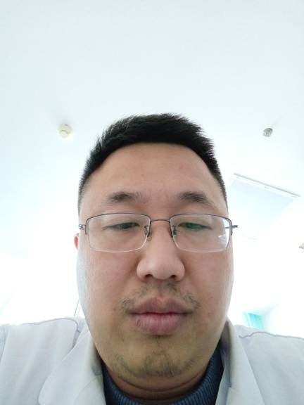 严鹏头像