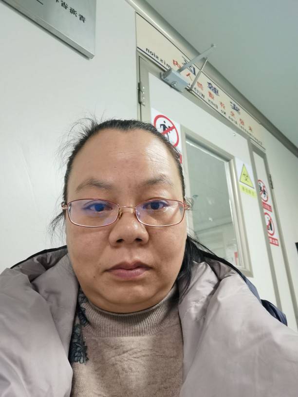 冶霞头像