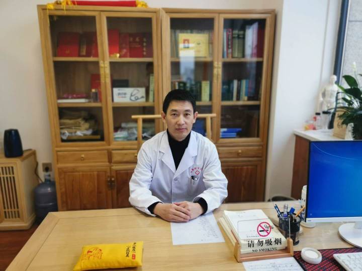 马达头像