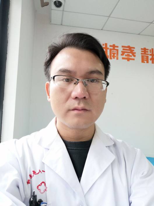 卢振光头像