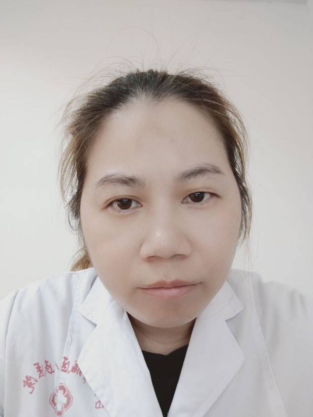 梁存头像