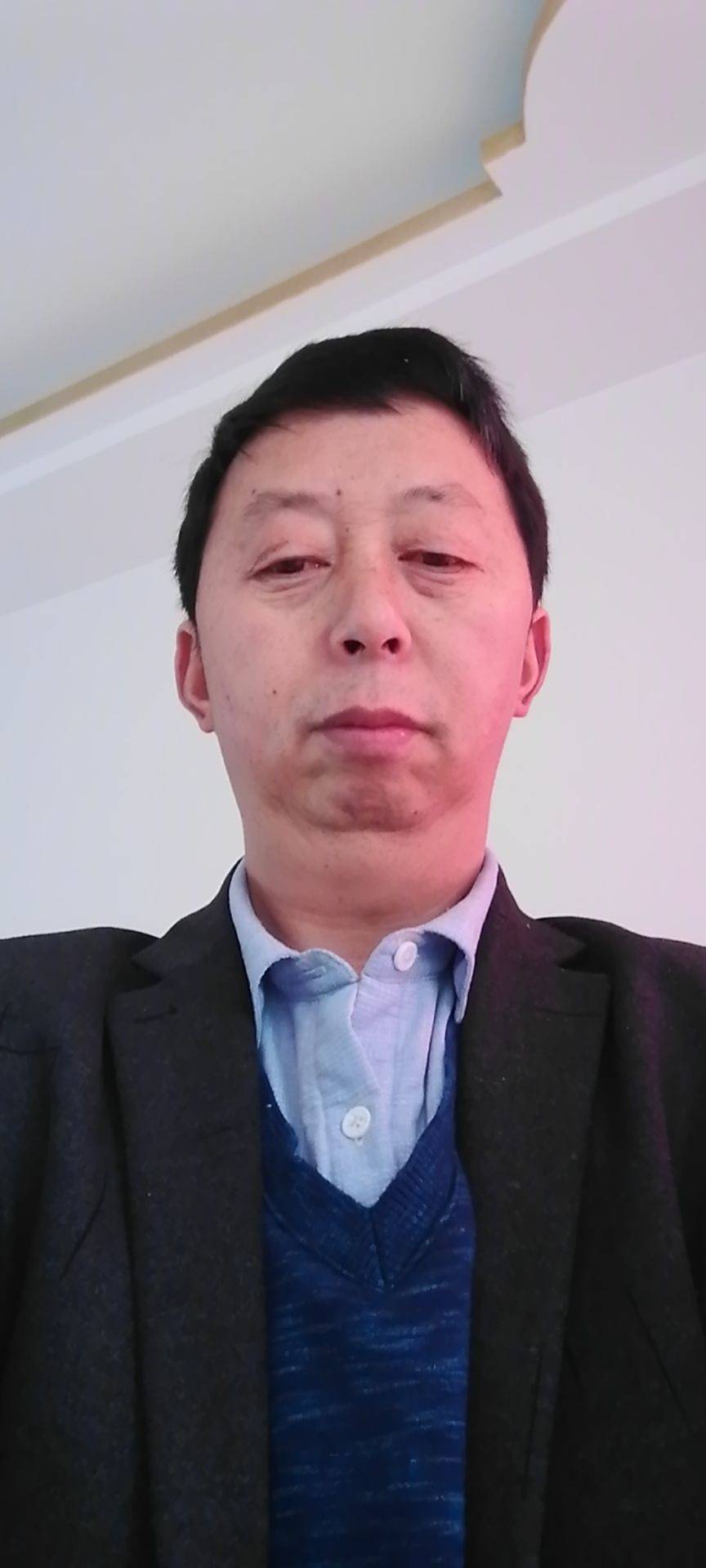 盛献礼头像
