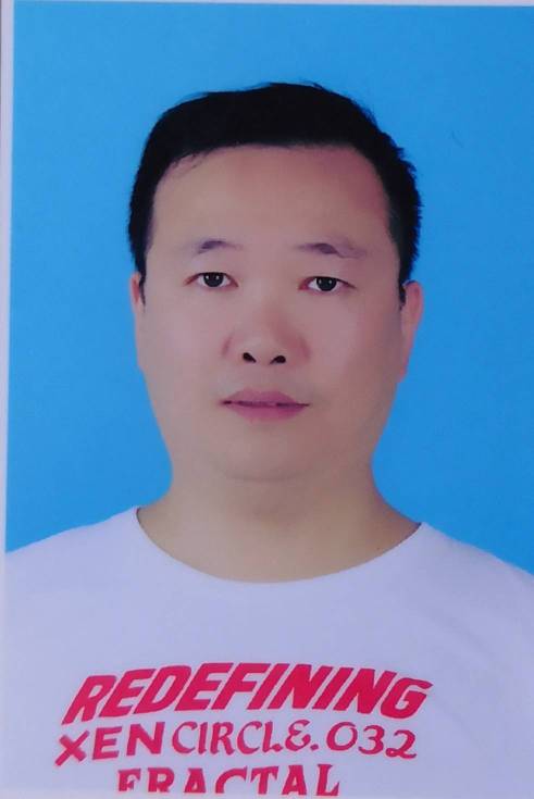 李季头像