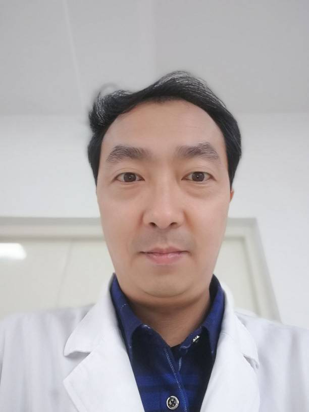 杨威头像