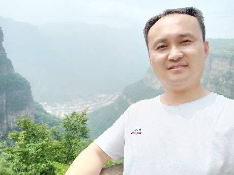 黄全全头像