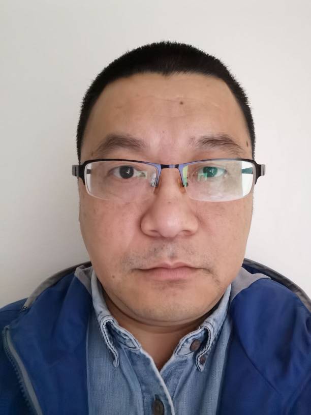 翁东承头像