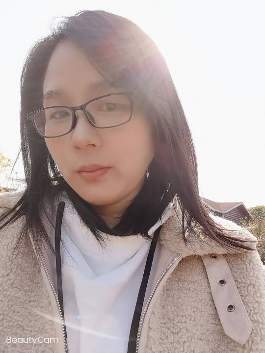 张红雨头像