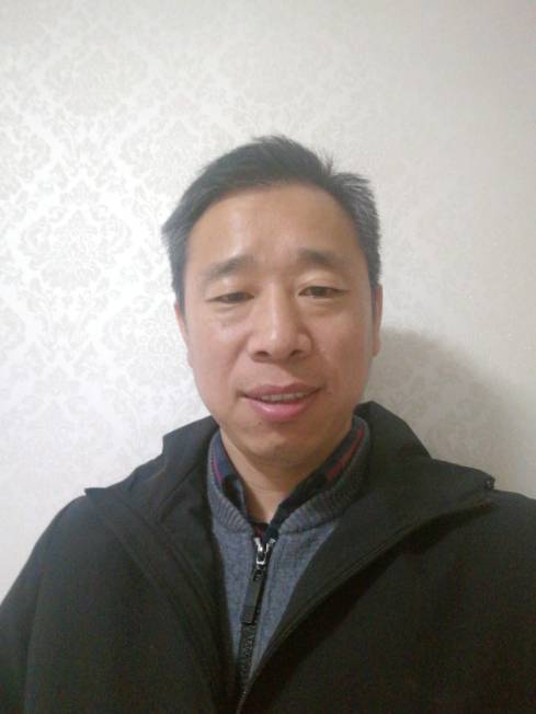 陶日东头像