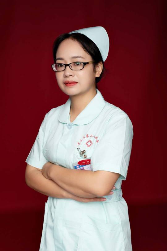 容华中头像