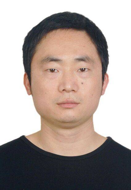 卢彦肖头像