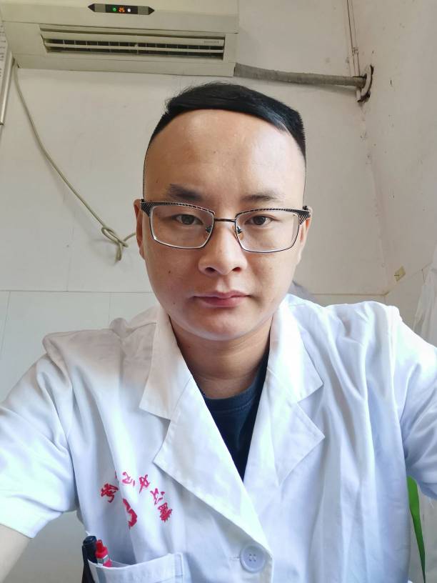 李艺头像