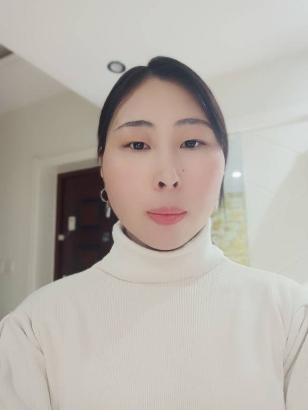白小青头像