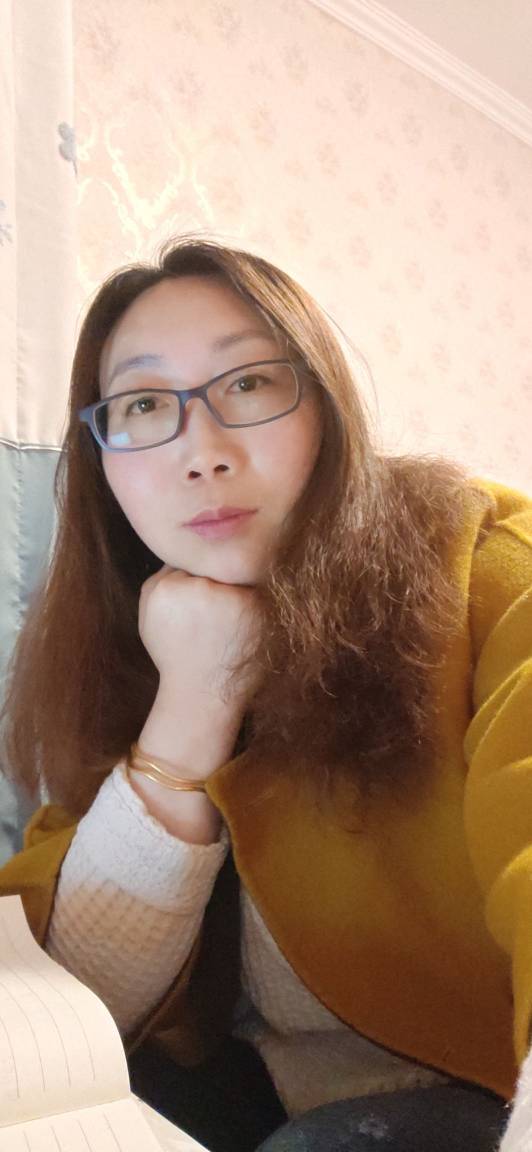 胡春艳头像