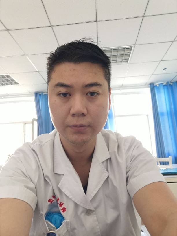 王亚豪头像