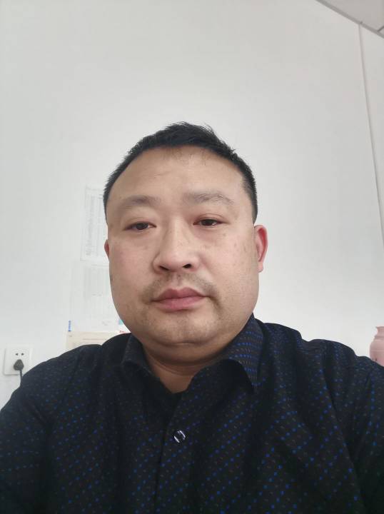 杨毅头像