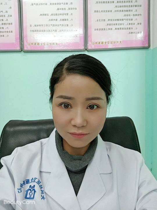 赵李英头像
