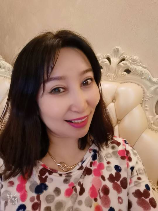 迪丽拜尔克孜·买合木提头像