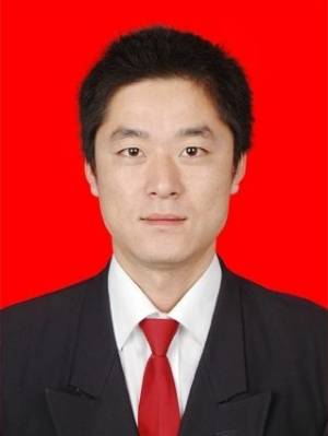 白冠锋头像