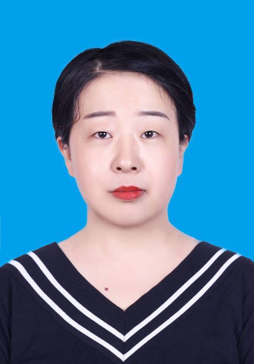 田巧林头像