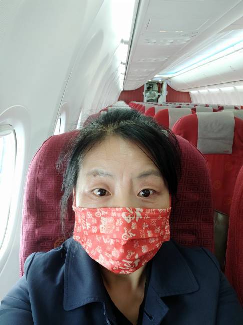 李霞头像
