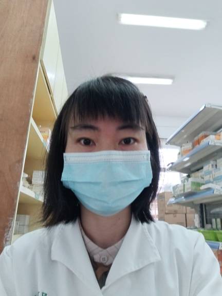 何晶头像