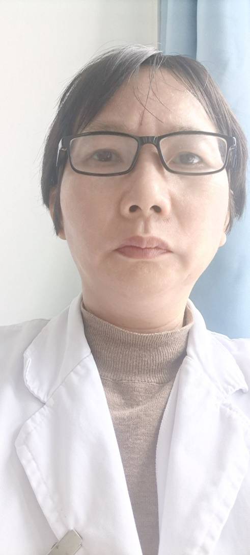 丁英头像