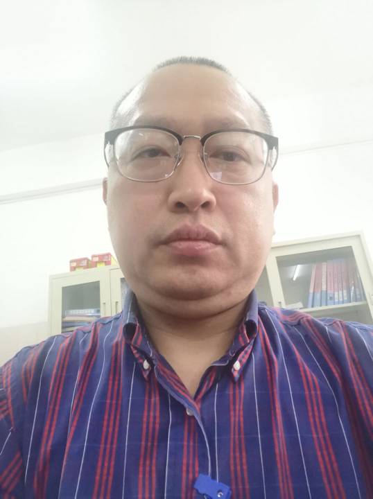 傅朝阳头像