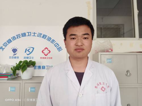 杨金春头像