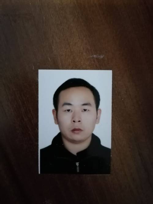 宇兆头像