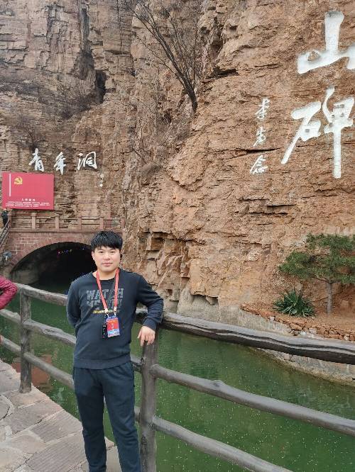 吴青伟头像