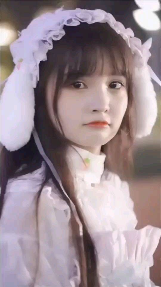 邓菊平头像