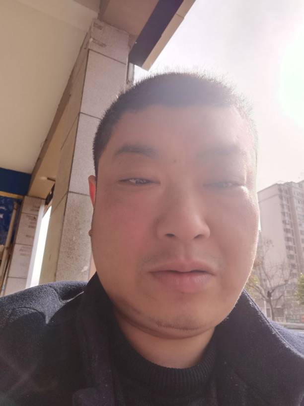 关凯头像