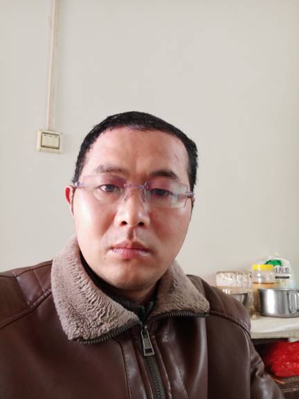 吴介平头像