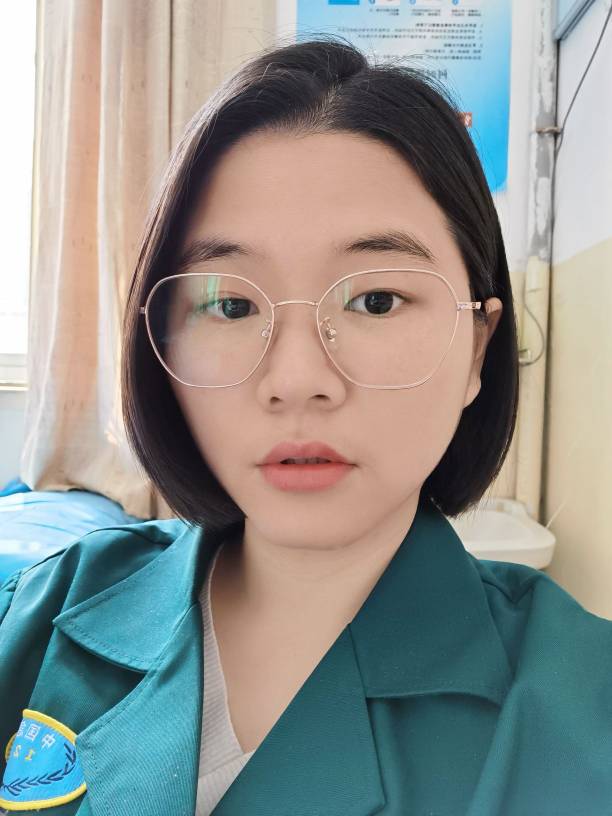 杨雅丽头像