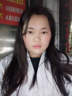 张龙英头像