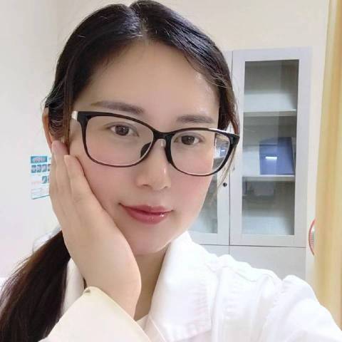 周名秀头像
