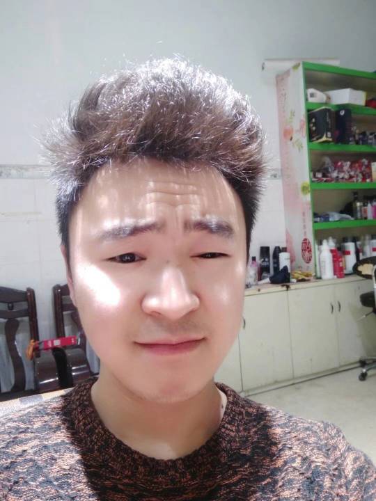 黄帅头像