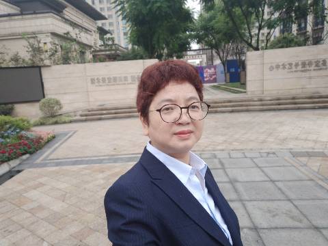 杜仕英头像
