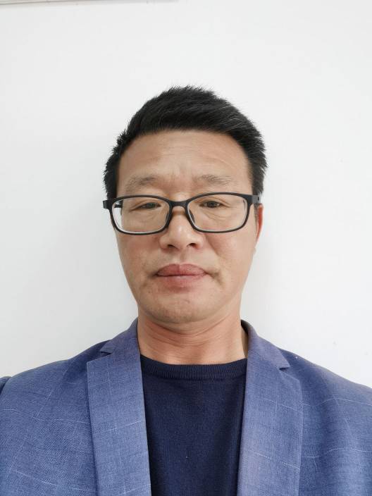 隆文学头像