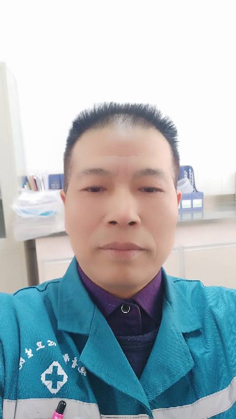汤铁锁头像