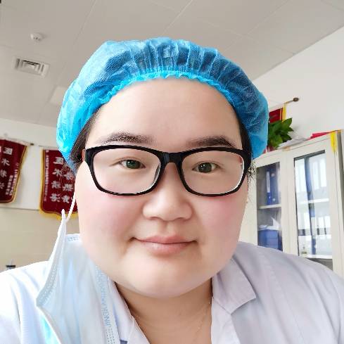 李峥峥头像