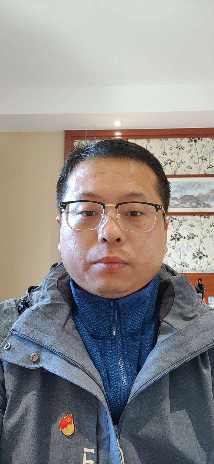 刘磊头像