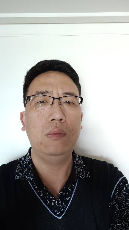 连晓鹏头像