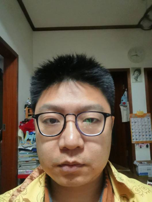罗强头像