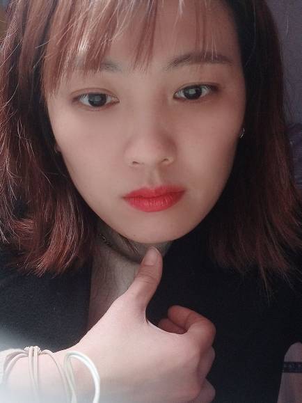 李秋燕头像