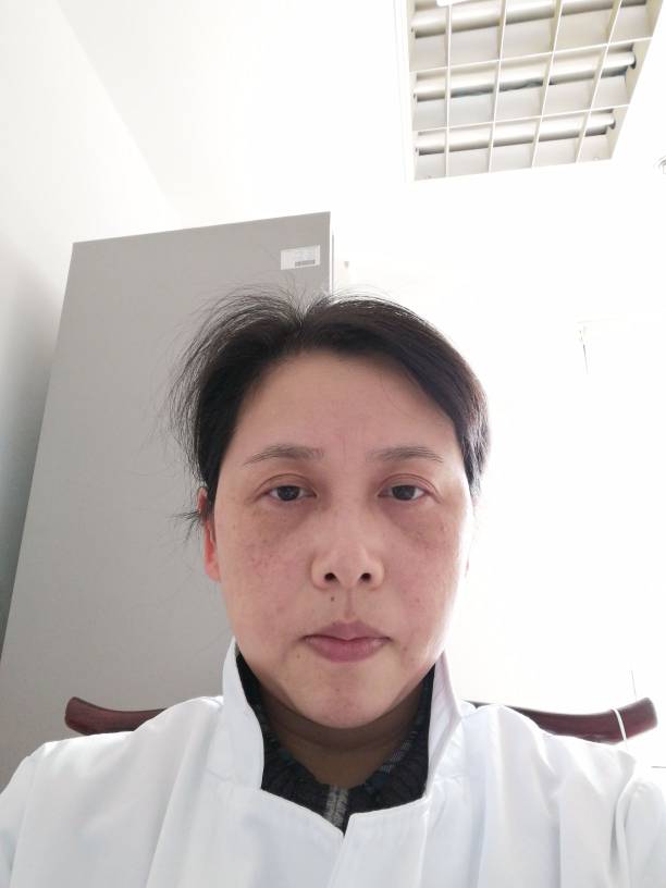 石妤头像