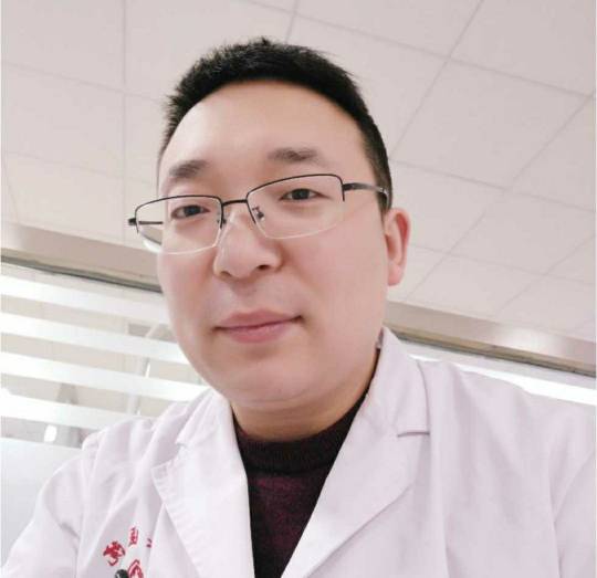 杨明波头像