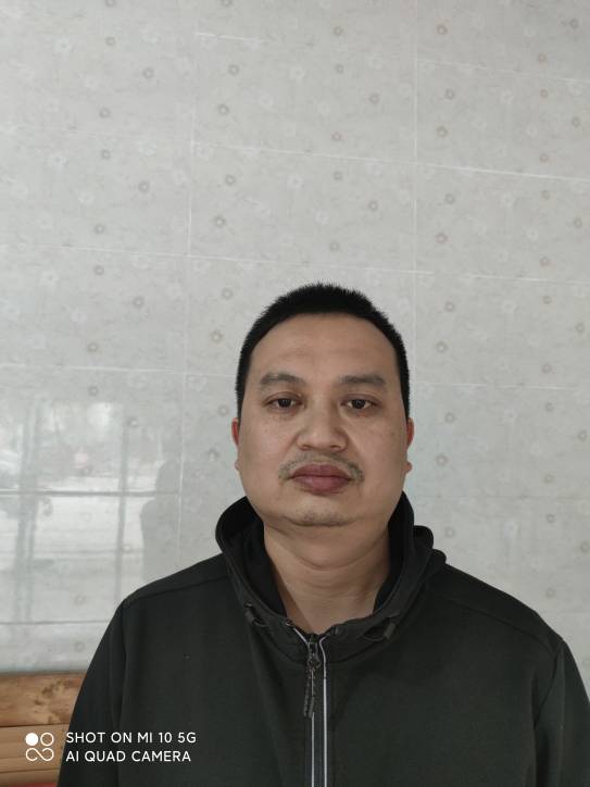 黄小宏头像