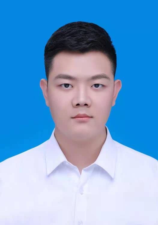 李鹏哲头像